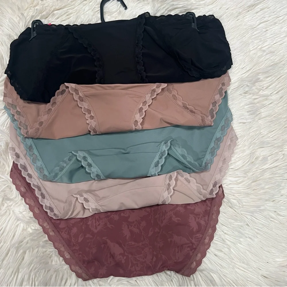 Vince Camuto 5 pack of women‎ briefs size S